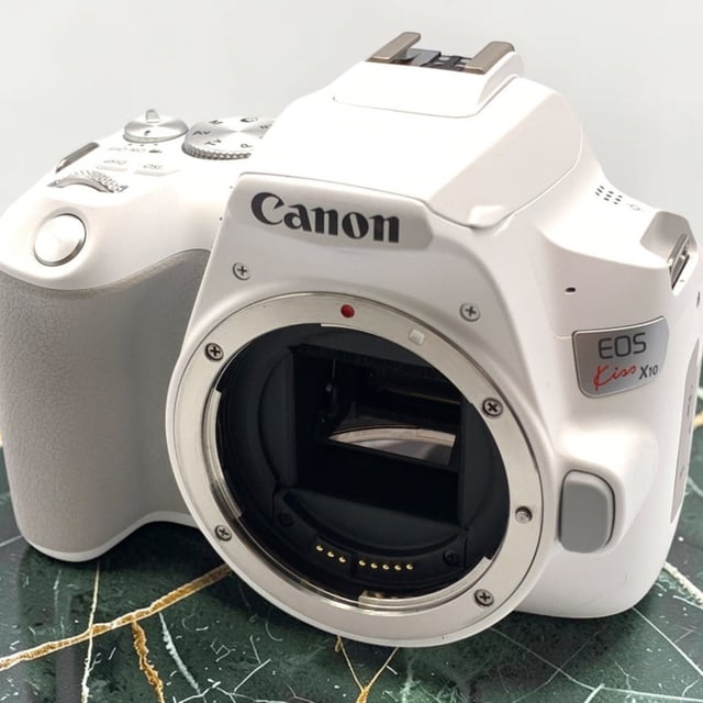 EOS Kiss X10 ボディ