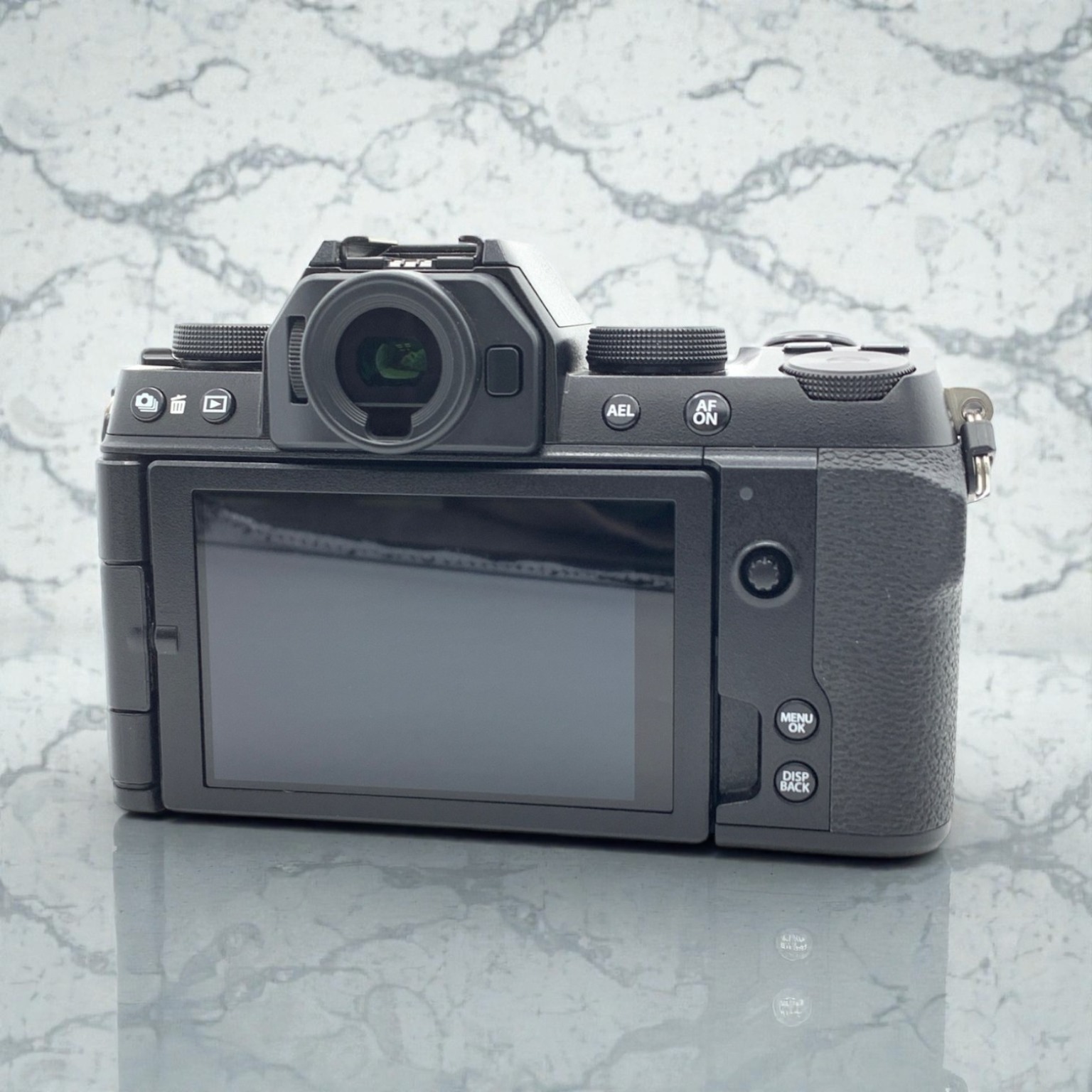 富士フイルム X-S10 ボディの中古 (美品)・¥116,010 | みんなのカメラ