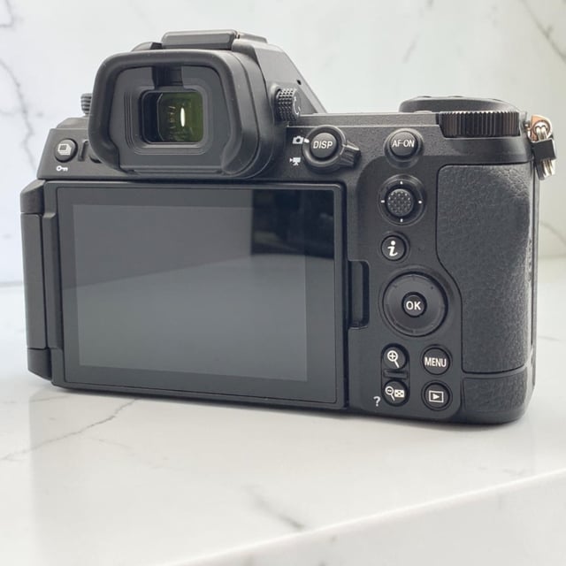Z6III ボディ