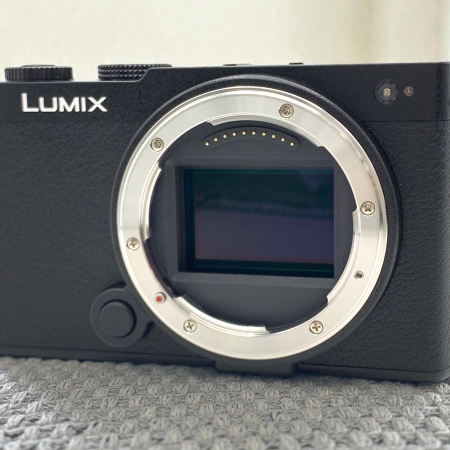 パナソニック LUMIX G100D(DC-G100DW) ダブルズームレンズキットの新品