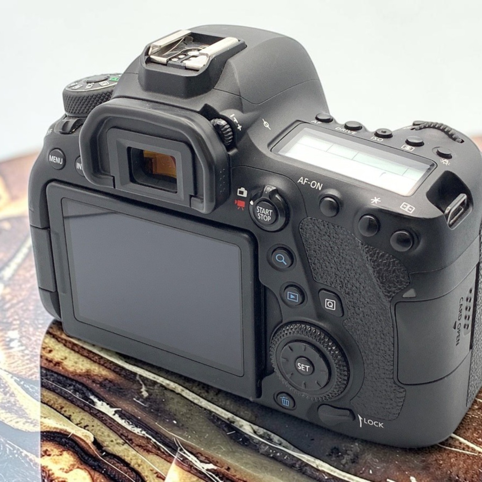 Canon EOS 5D Mark IV ボディの新品/中古の在庫一覧 | みんなのカメラ