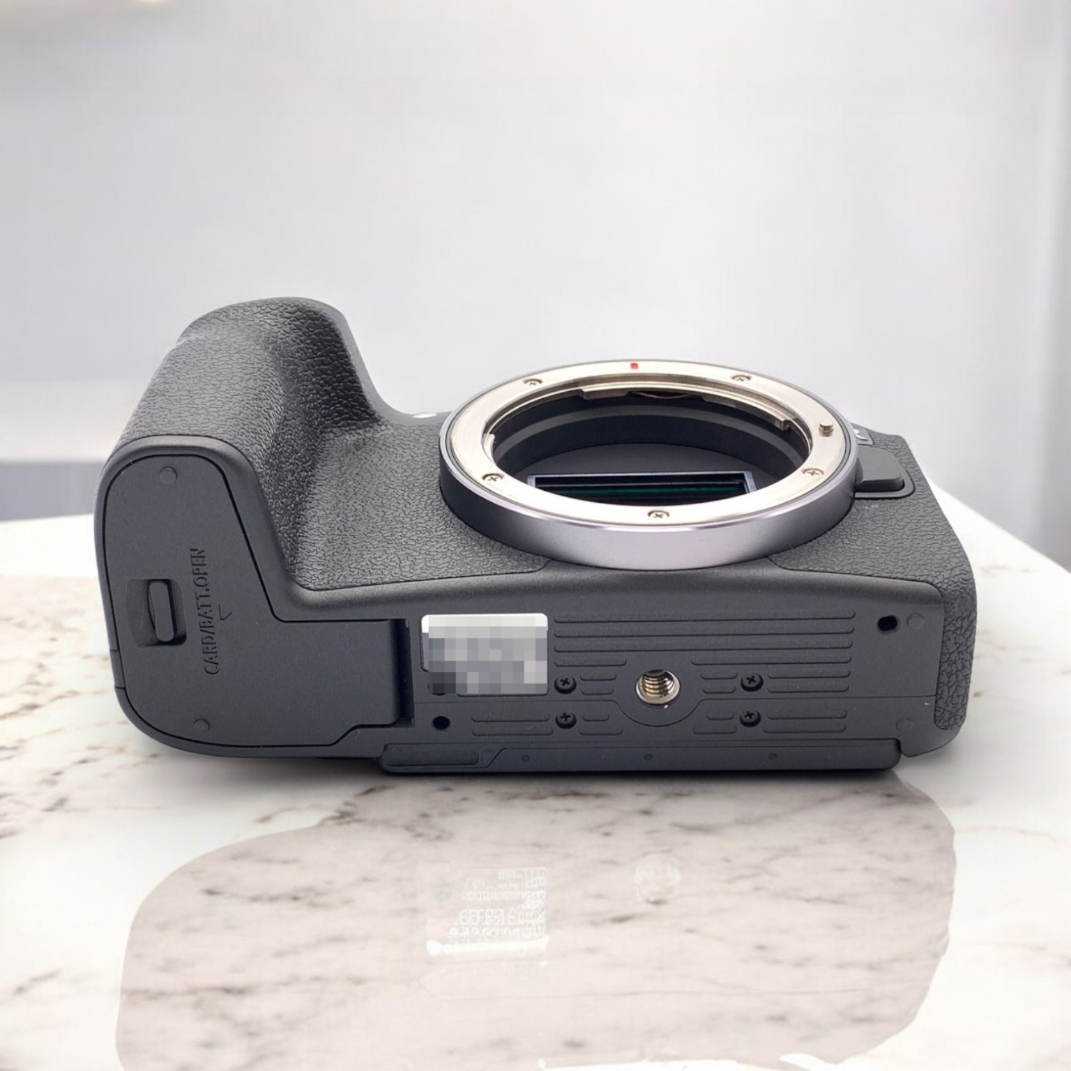 EOS RP ボディの中古カメラを買うならみんなのカメラ leqBE9EYKat6