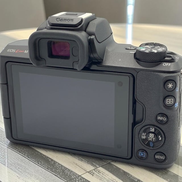 EOS Kiss M ボディ "ブラック"