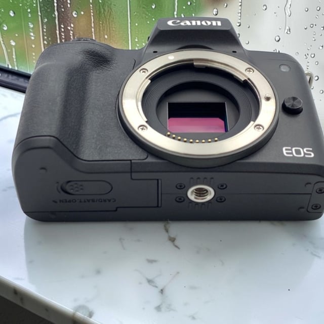 EOS Kiss M ボディ "ブラック"