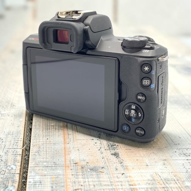 EOS Kiss M ボディ "ブラック"