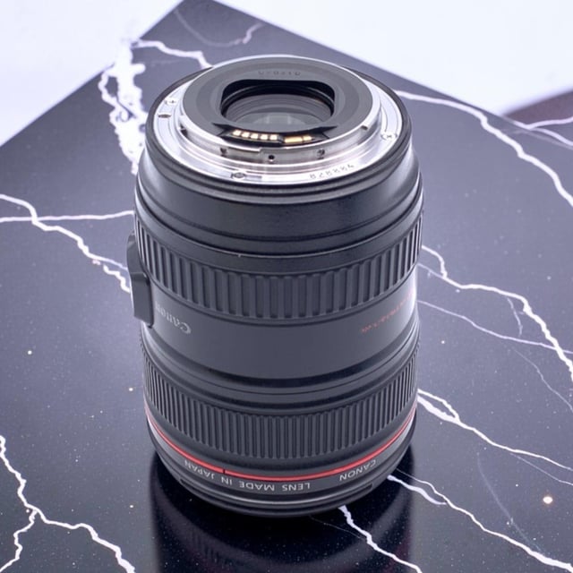 EF 24-105mm F4L IS USM