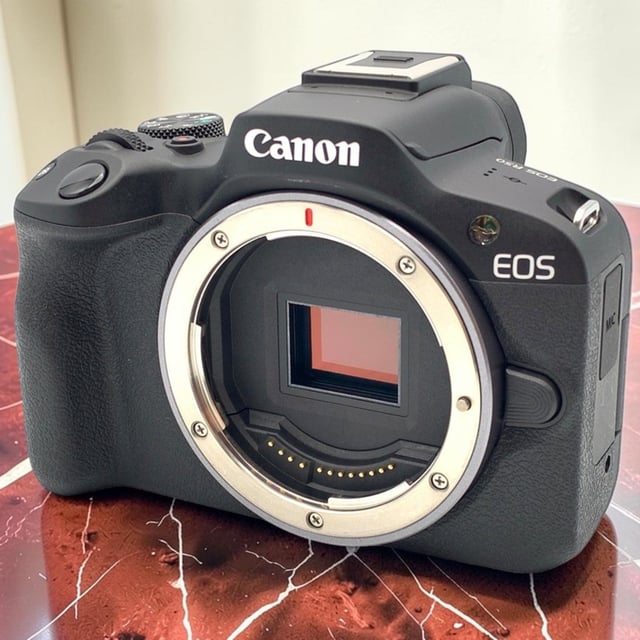 EOS R50 ボディ "ブラック"