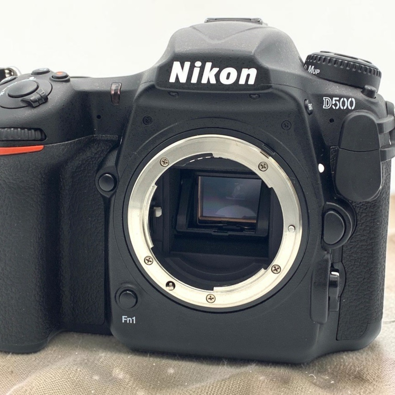 ニコン D500 ボディの新品/中古の在庫一覧 | みんなのカメラ