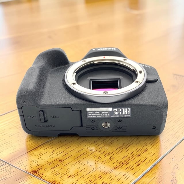 EOS R50 ボディ "ブラック"