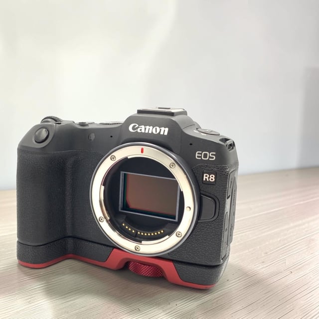 EOS R8 ボディ