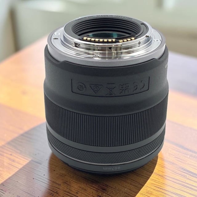 RF45mm F1.2 STM
