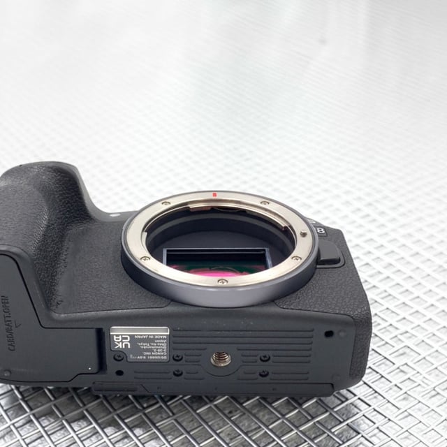 EOS R8 ボディ