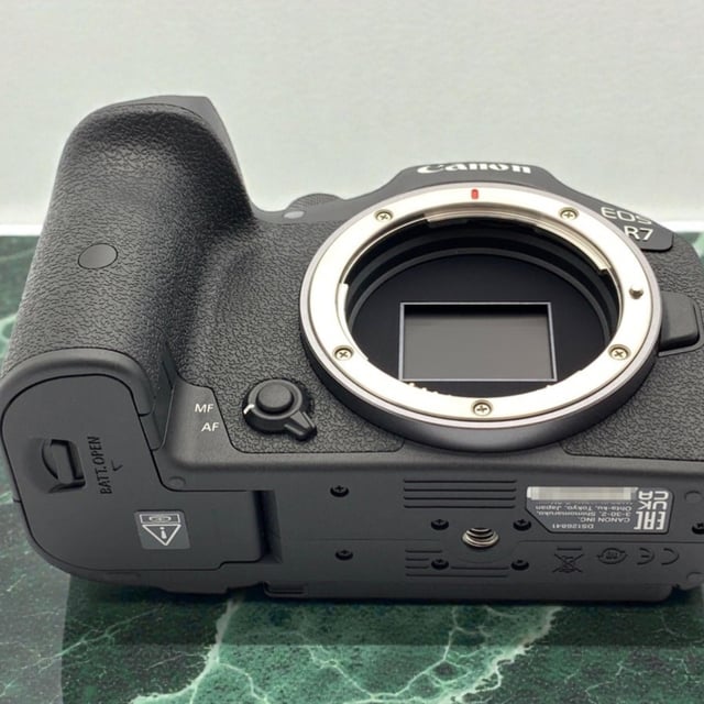 EOS R7 ボディ