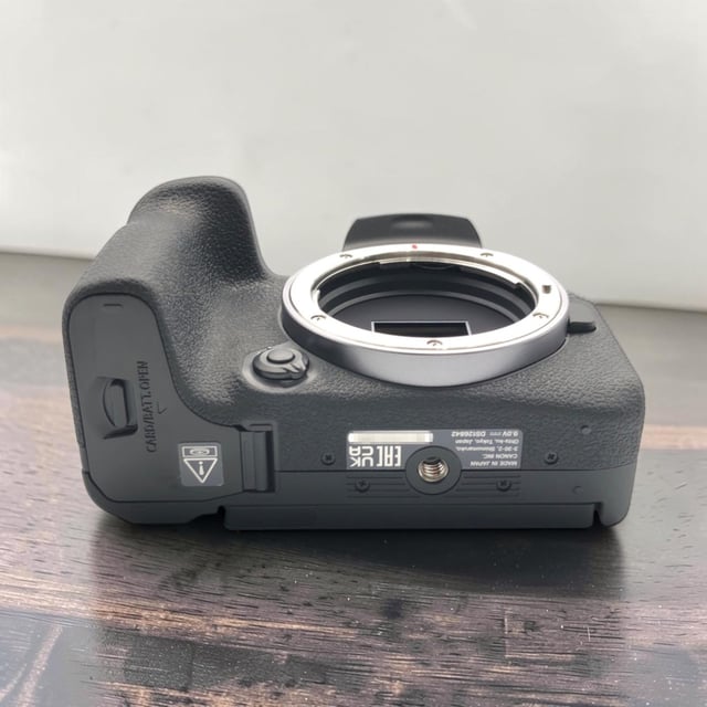 EOS R10 ボディ