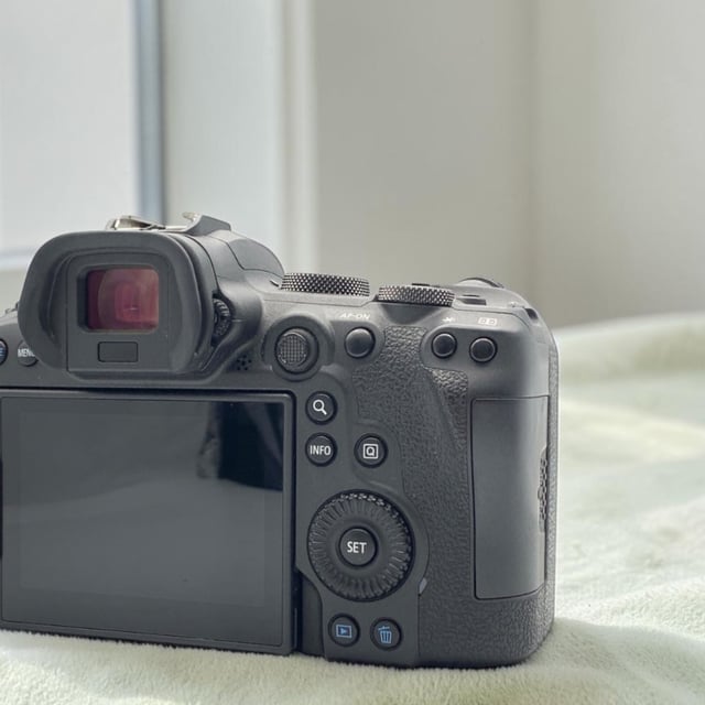 EOS R6 ボディ