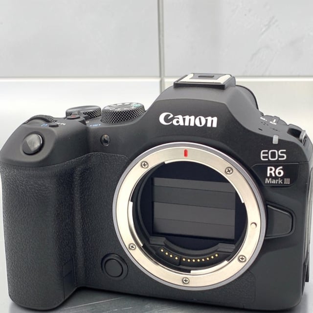 EOS R6 Mark III ボディ