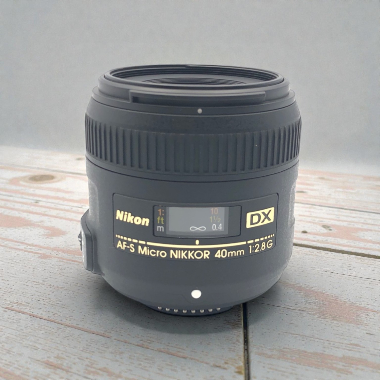 ニコン AF-S DX Micro NIKKOR 40mm f/2.8Gの新品/中古の在庫一覧