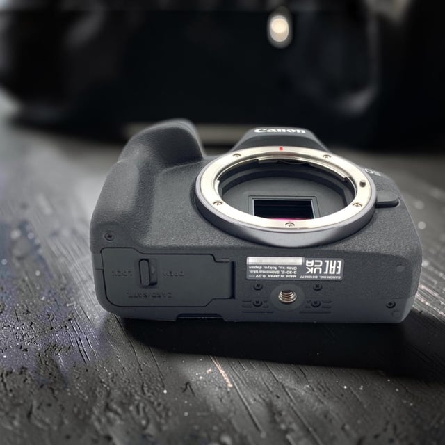 EOS R50 ボディ "ブラック"