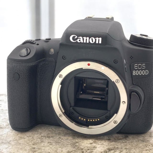 EOS 8000D ボディ