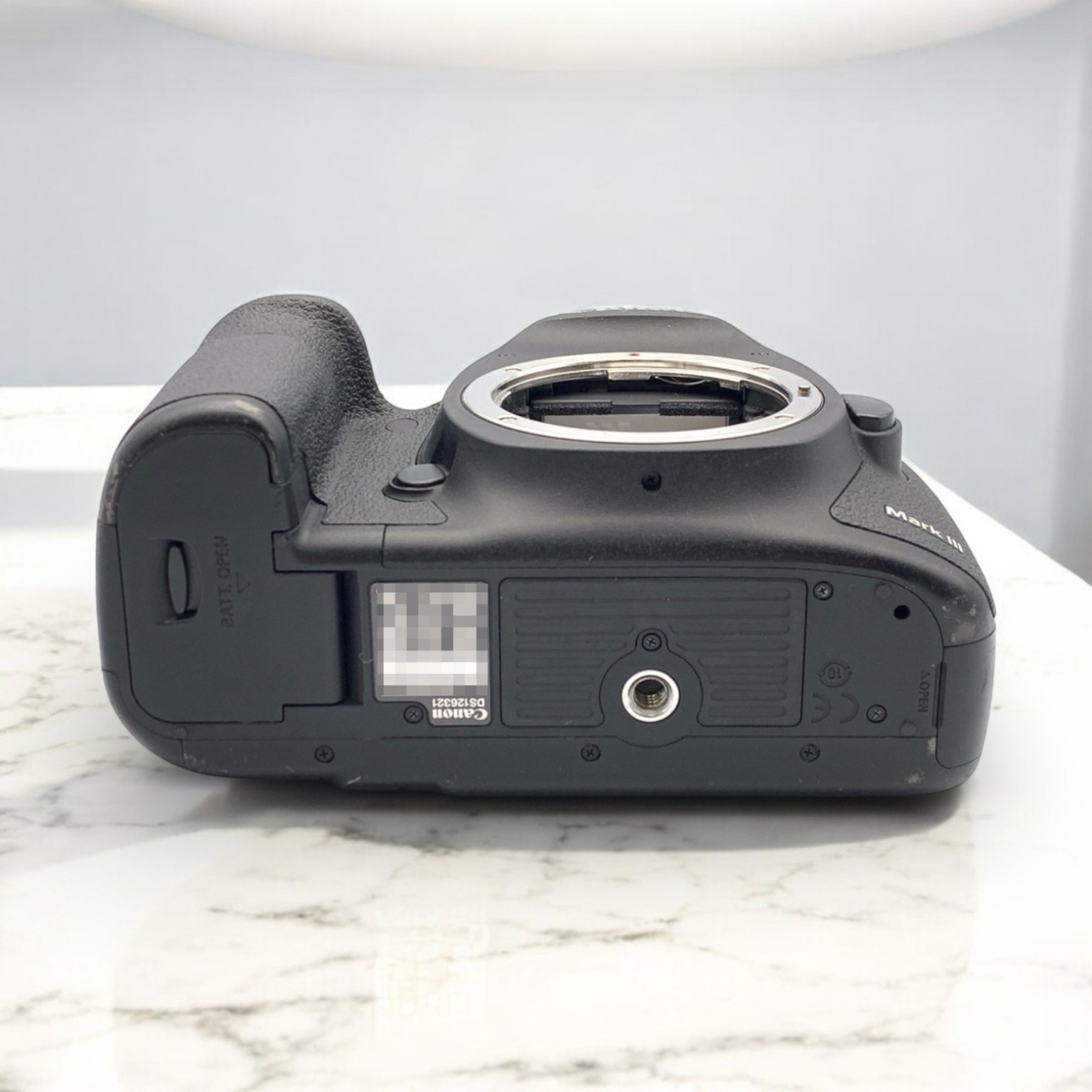 EOS 80D ボディの中古カメラを買うならみんなのカメラ IBRZ_w9E2gLT