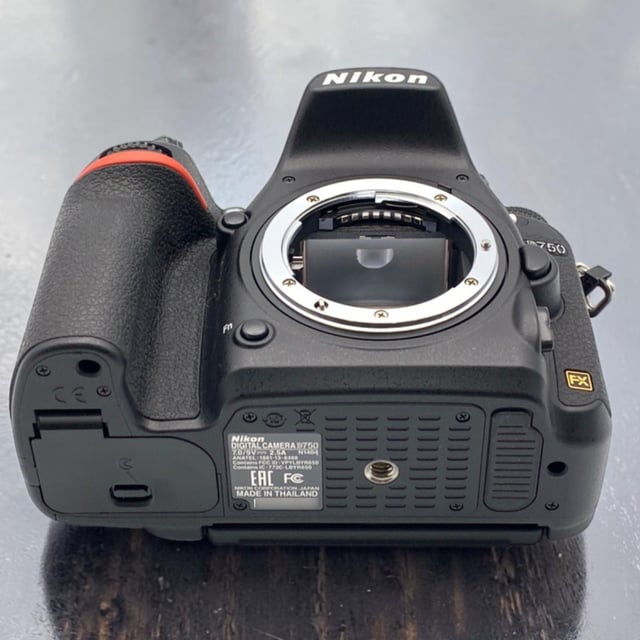 D750 ボディ