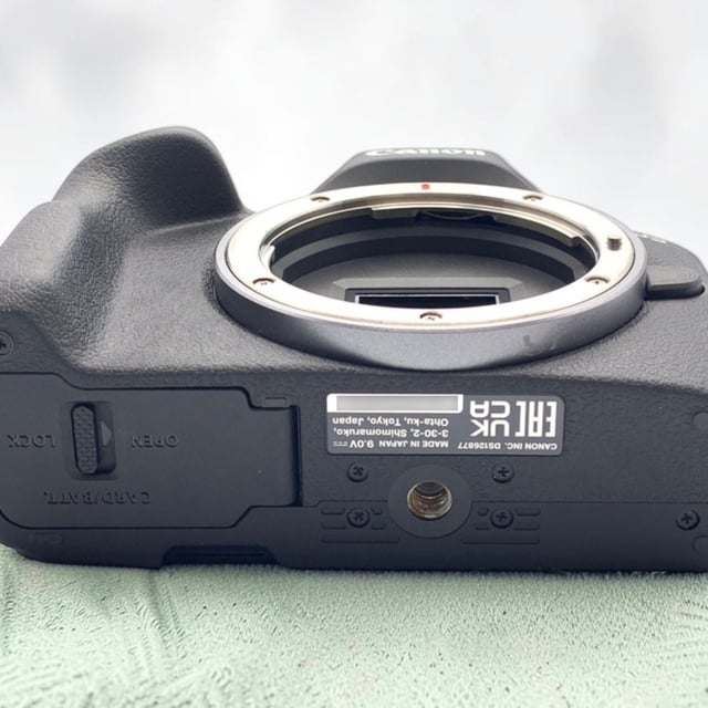 EOS R50 ボディ "ブラック"