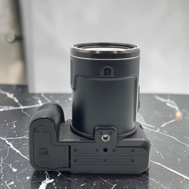 COOLPIX P950