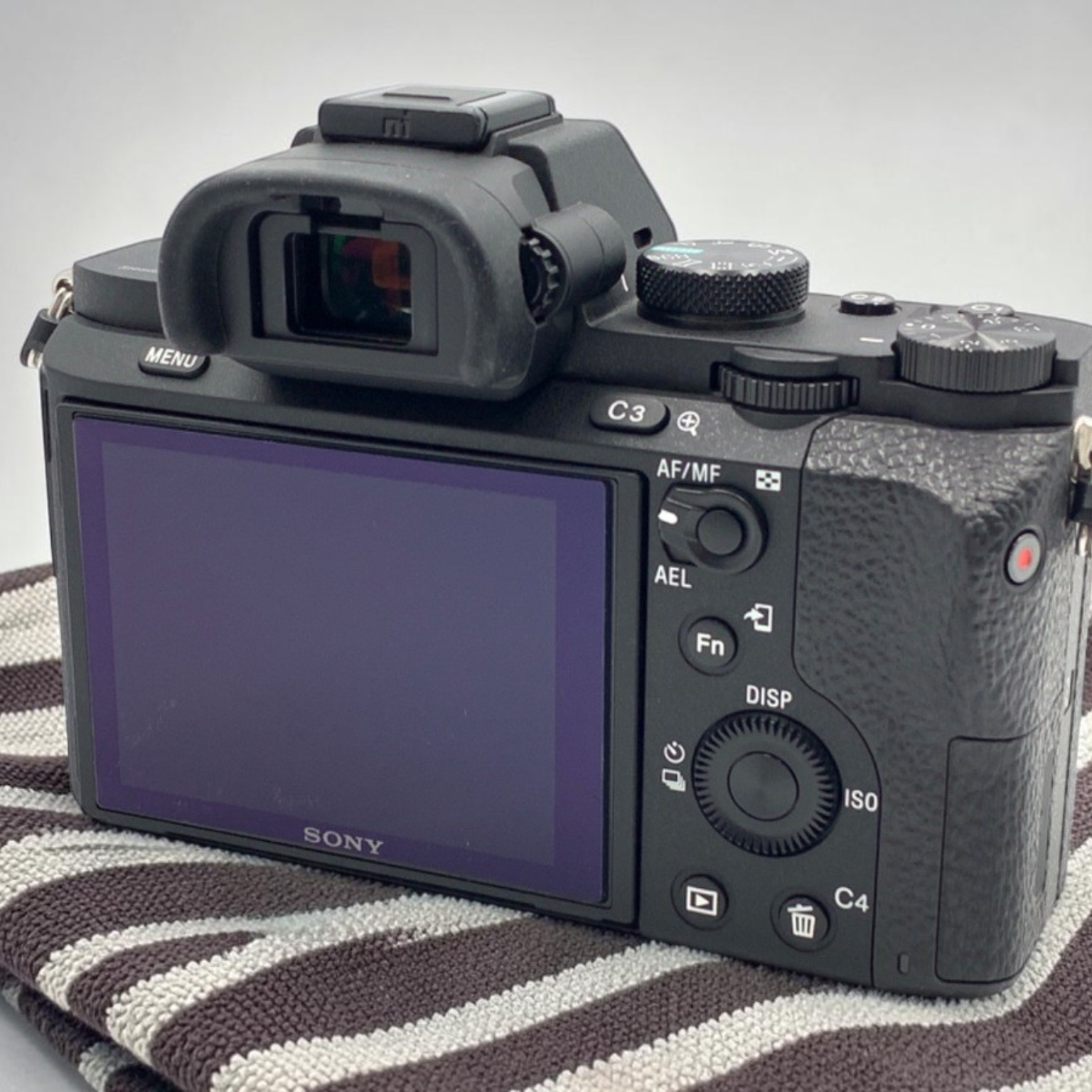 SONY α7 II ILCE-7M2 ボディの中古 (美品)・¥66,820 by れむの