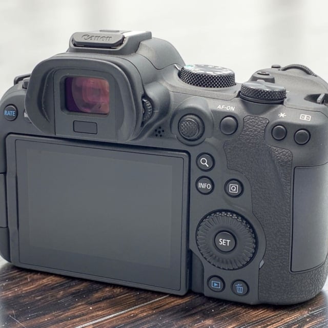 EOS R6 Mark II ボディ