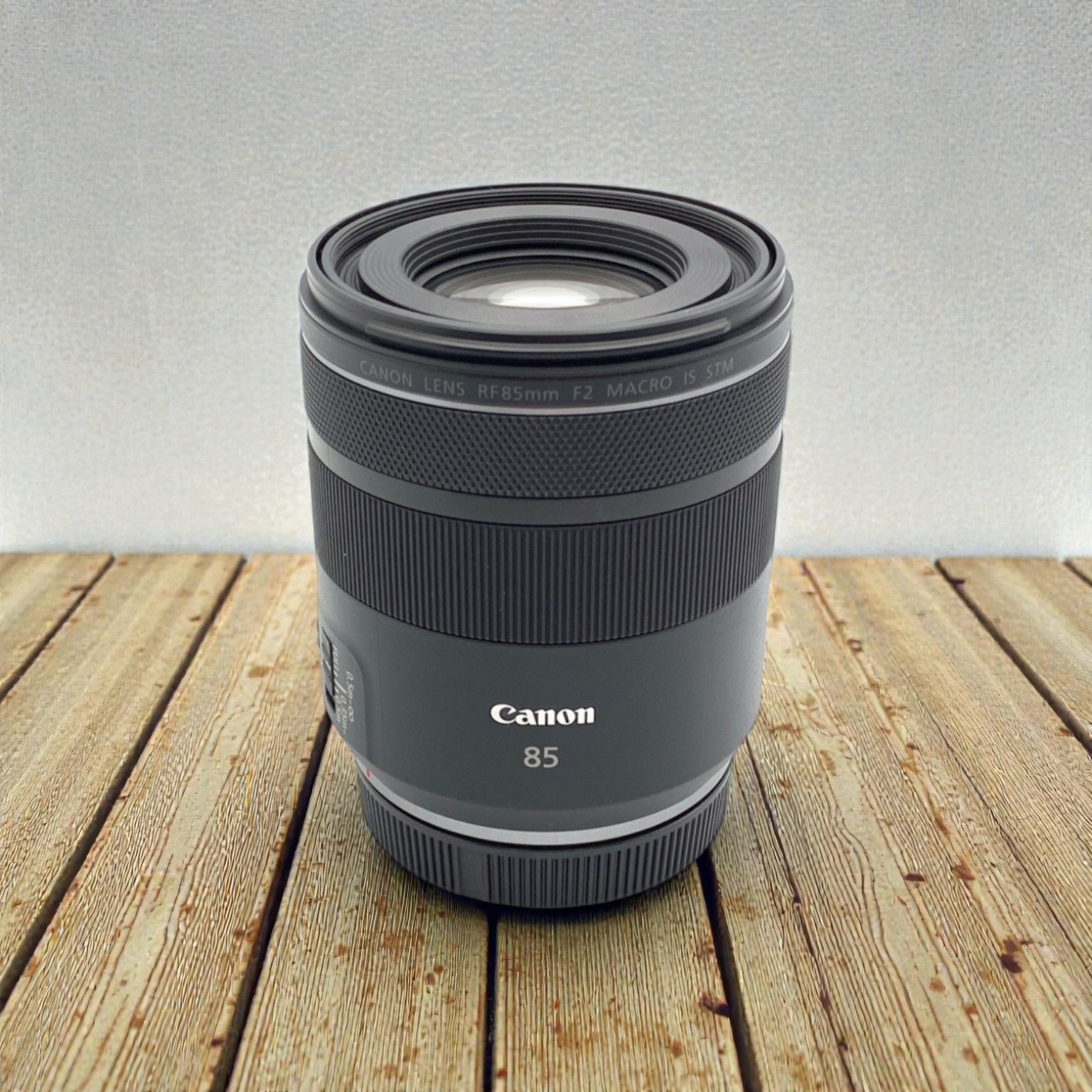 Canon RF 85mm F2 マクロ IS STMの中古 (美品)・¥64,970 | みんなのカメラ