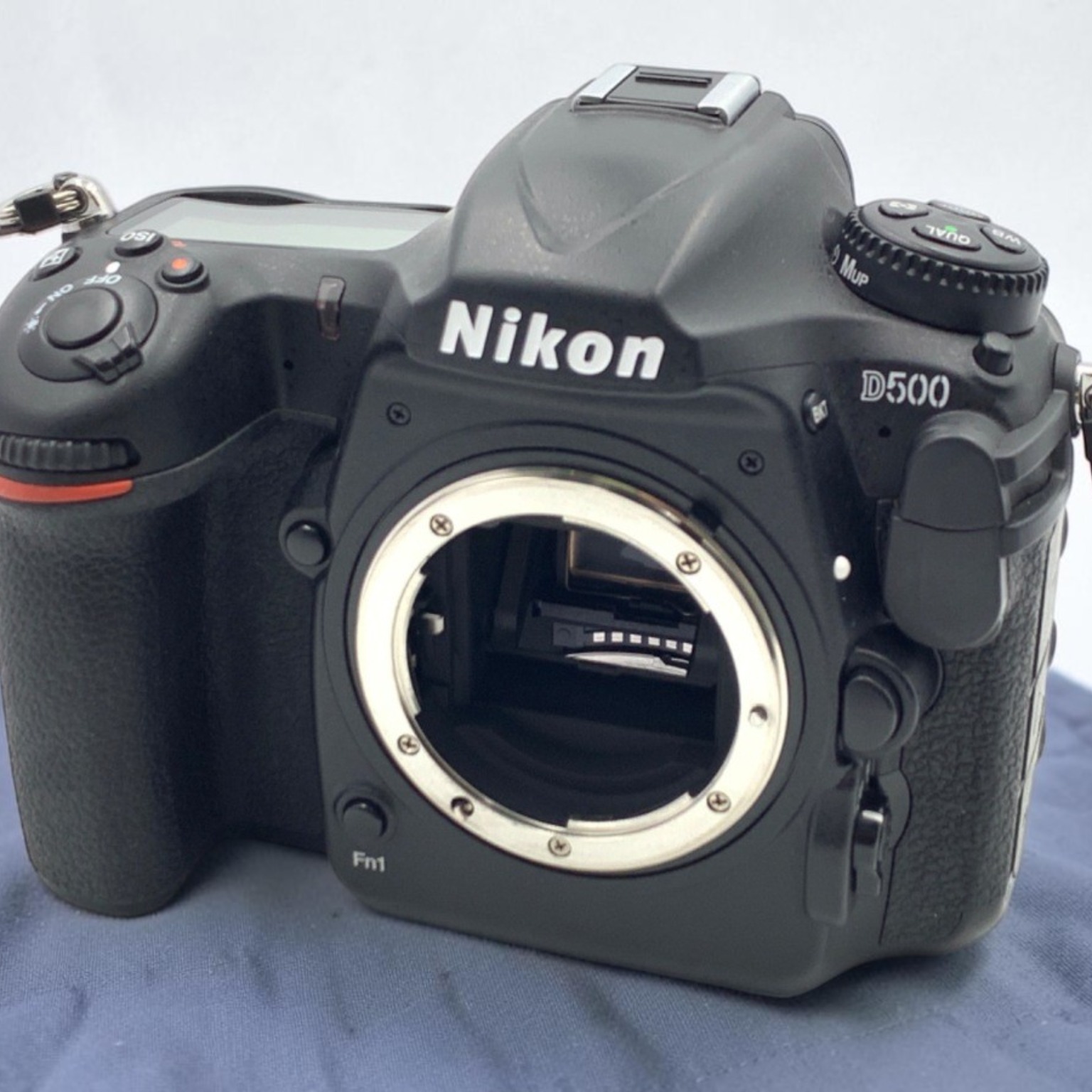 ニコン D500 ボディの中古 (良品)・¥96,990 by malie | みんなのカメラ