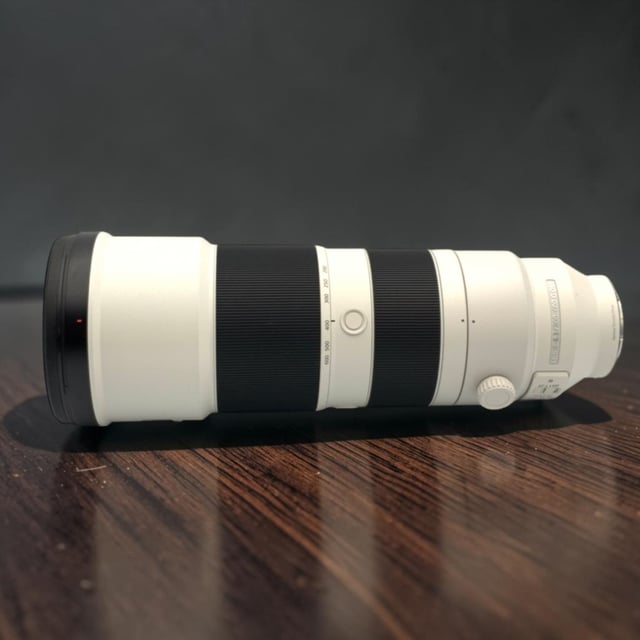 FE 200-600mm F5.6-6.3 G OSS SEL200600G