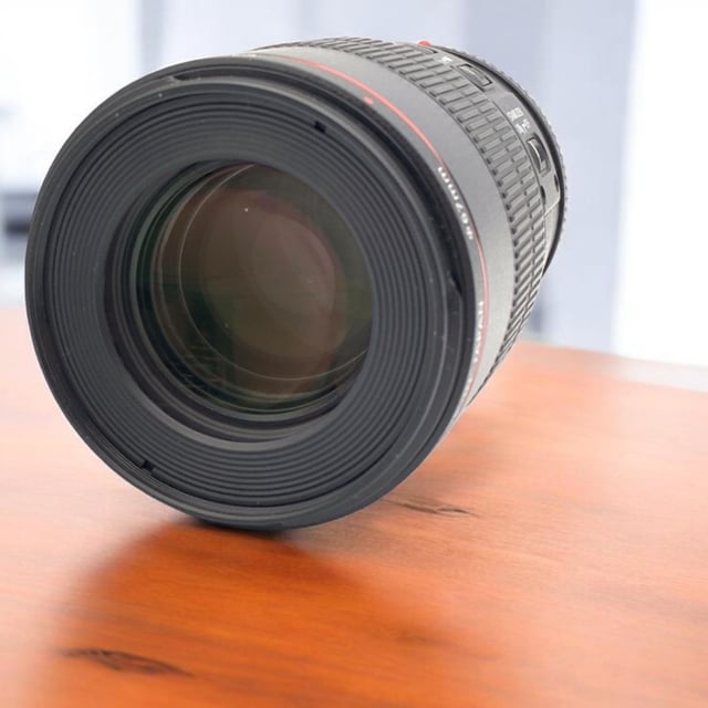 EF 100mm F2.8L マクロ IS USM