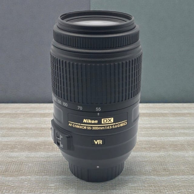 AF-S DX NIKKOR 55-300mm f/4.5-5.6G ED VR