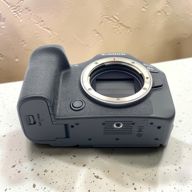 EOS R6 Mark III ボディ