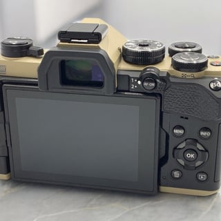 OM-5 Mark II ボディ "サンドベージュ"