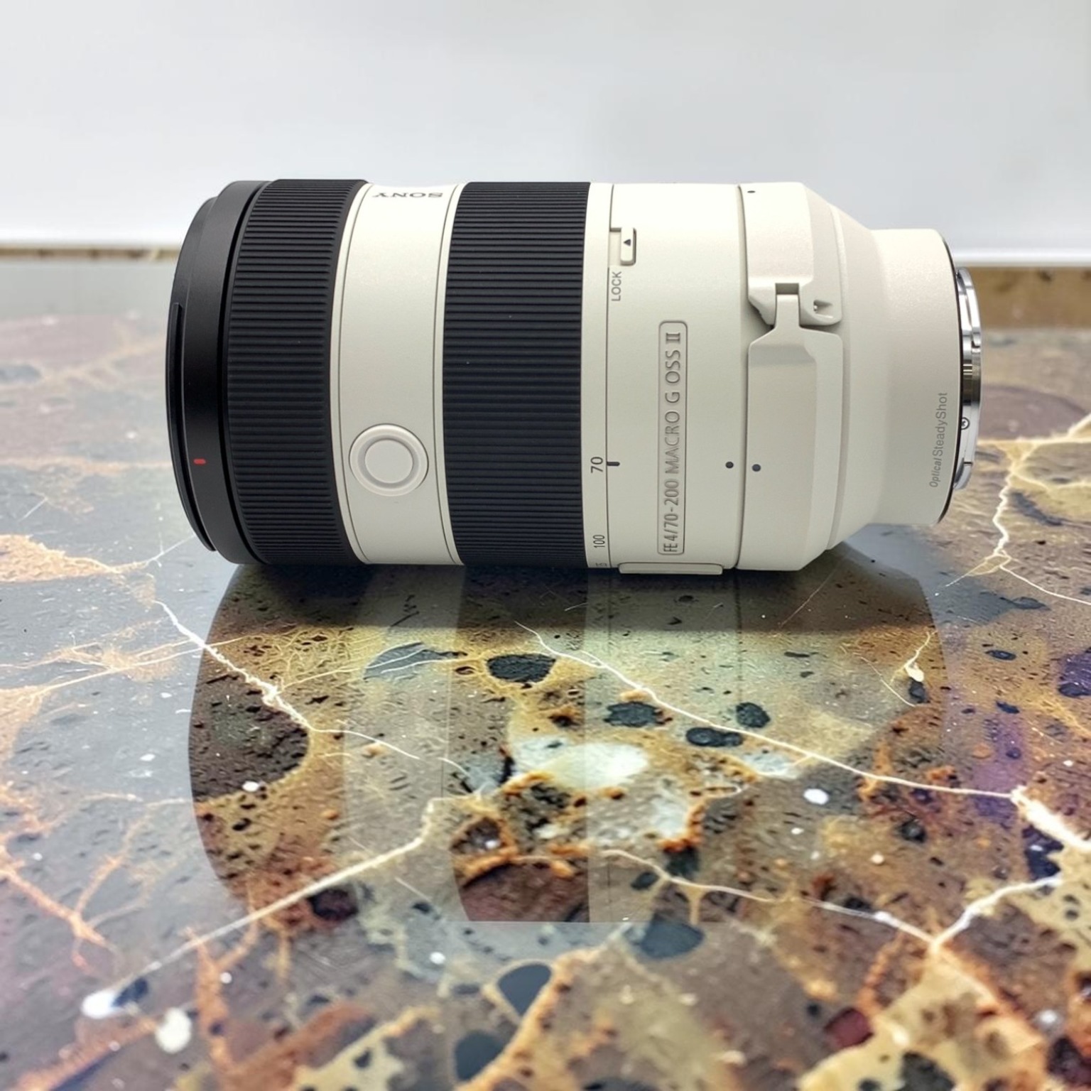 SONY FE 70-200mm F4 G 2型　美品　使用回数少　防湿庫保管 SONY FE 70-200mm F4 Macro G OSS II SEL70200G2の中古 (美品