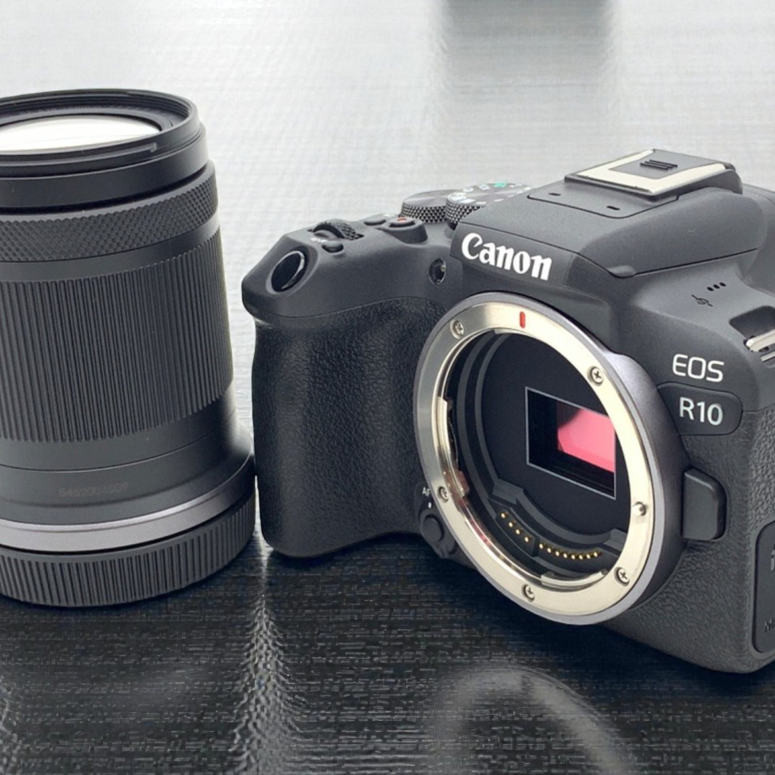 Canon EOS R10 RF-S18-150 IS STM レンズキットの新品/中古の在庫一覧