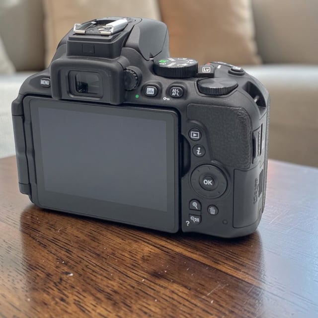 D5600 ボディ