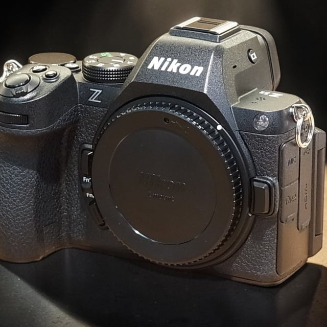 Z5II ボディ