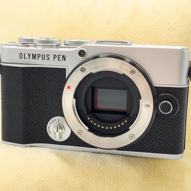 OLYMPUS PEN E-P7 ボディ