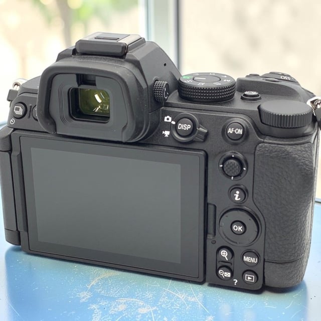 Z5II ボディ