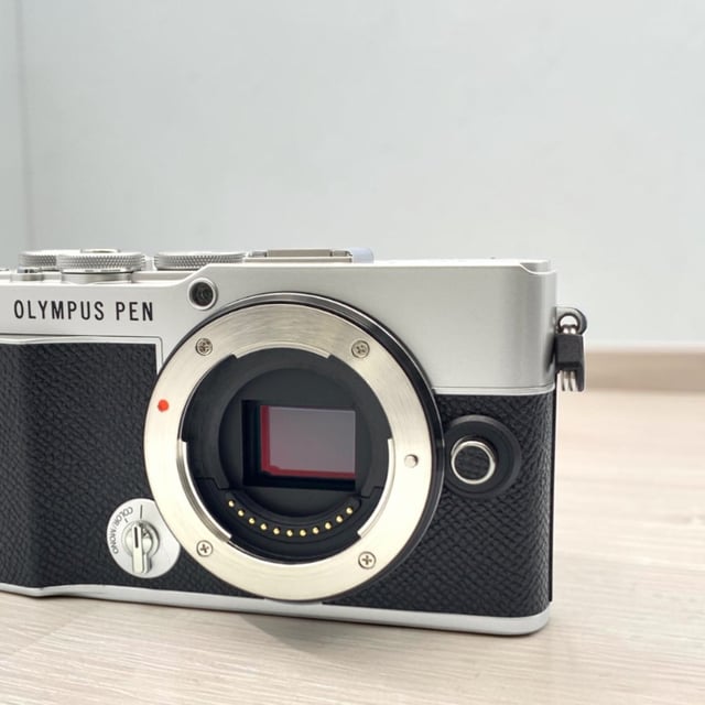 OLYMPUS PEN E-P7 ボディ "シルバー"