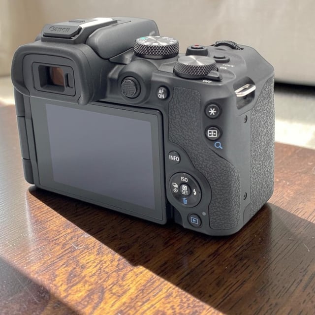 EOS R10 ボディ