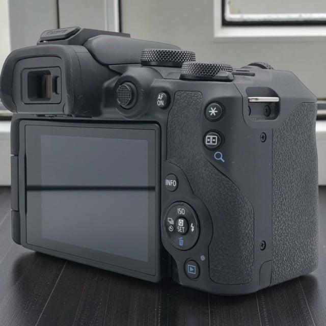 EOS R10 ボディ