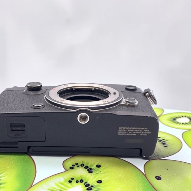 OLYMPUS PEN-F ボディ