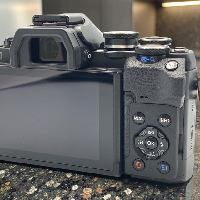 OM-D E-M10 Mark IV ボディ