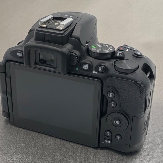 D5600 ボディ
