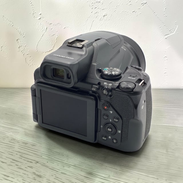 COOLPIX P1000