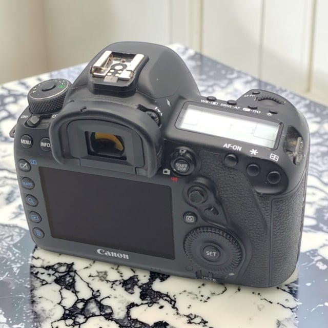 EOS 5D Mark IV ボディ